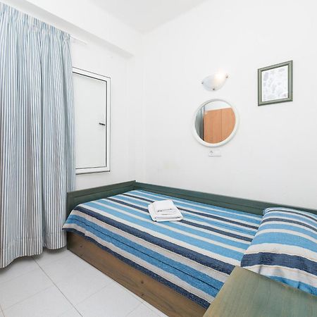 פורט ד'אלקודיה Hostal Vista Alegre מראה חיצוני תמונה